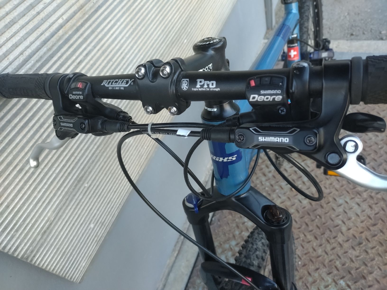 Bixs Biciclette: MTB Bixs Chamois 500 Fully 19" (L) – Usato da Farvagny-le-Grand venduto da LaCaverne 6