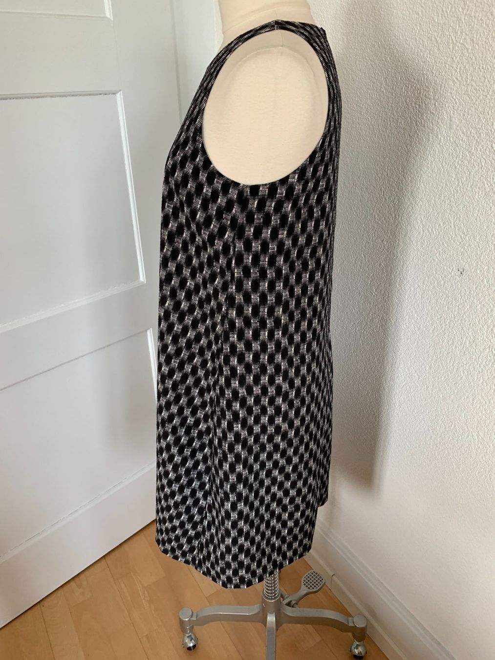 Opus Vestiti: OPUS Damen Kleid, Gr. 36, Schwarz – Nuovo (secondo la descrizione) da Worb venduto da farben20zauber 2