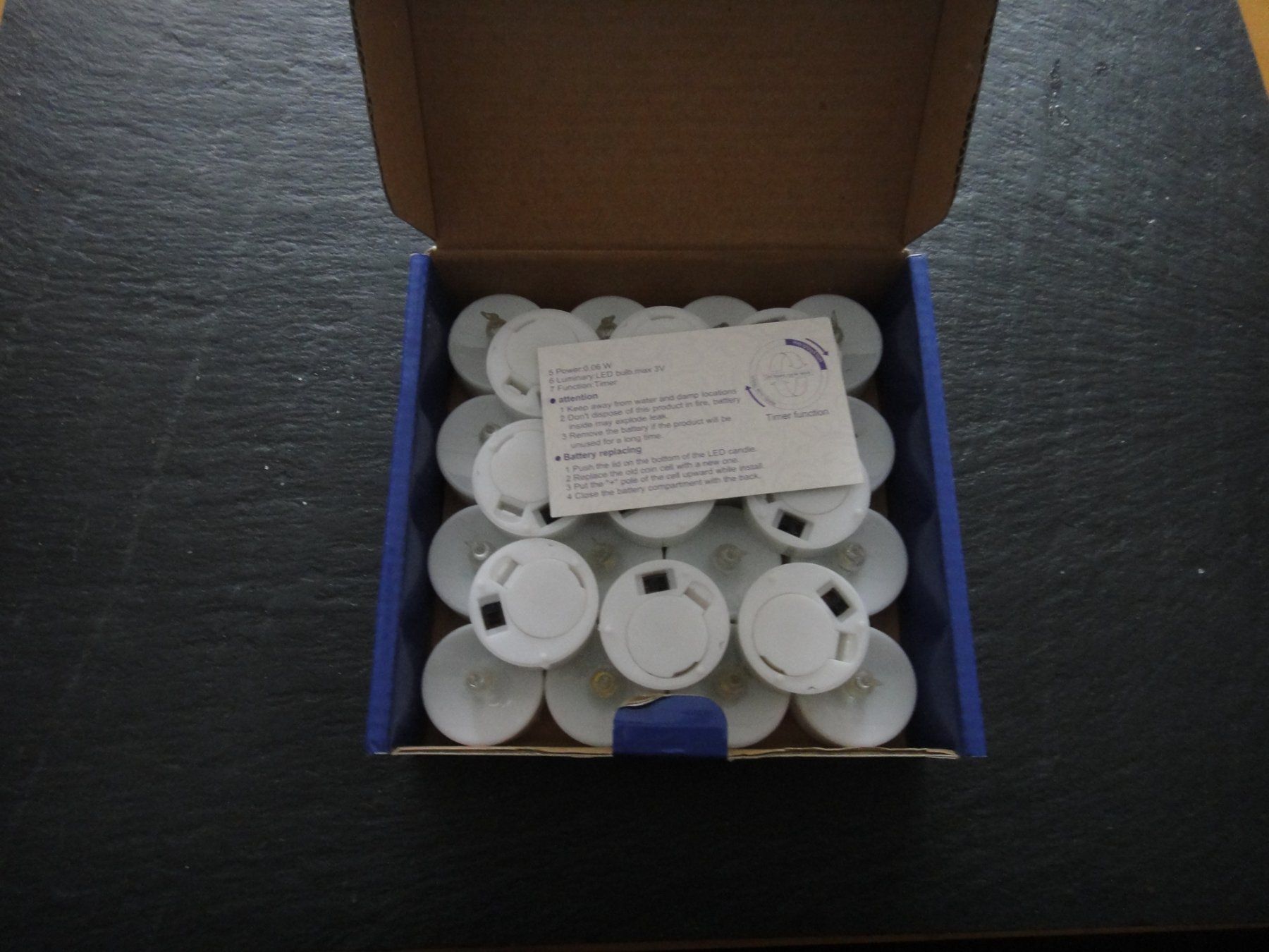 Candele: Teelichter Led mit Timer 25 Stück und Batterie – Nuovo (secondo la descrizione) da Basel venduto da Deutsch 1