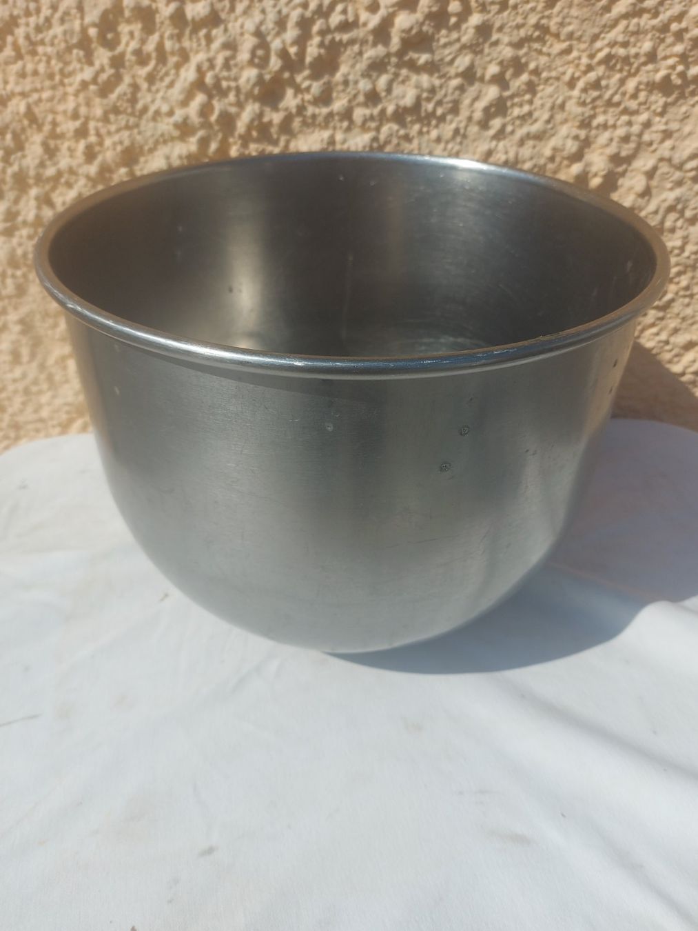 Ciotole: Grosse Chromstahlschüssel mit Griffen 35x28cm – Usato da Rheinau venduto da profitronic.shop