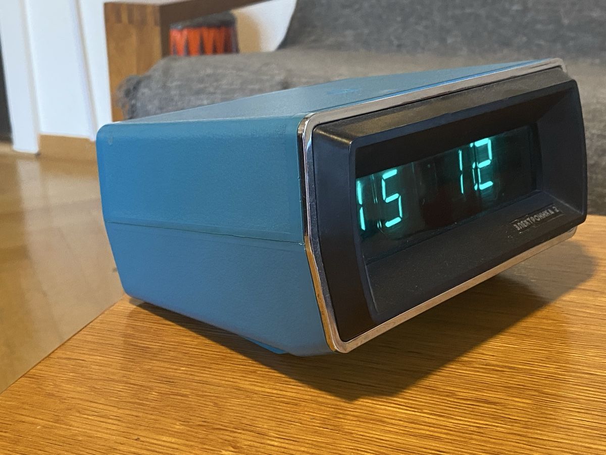 CCCP Orologi: Retro UdSSR Elektronika 2 mit blauem Gehäuse – Usato da Grenchen venduto da Vintagewatchoverdose 2