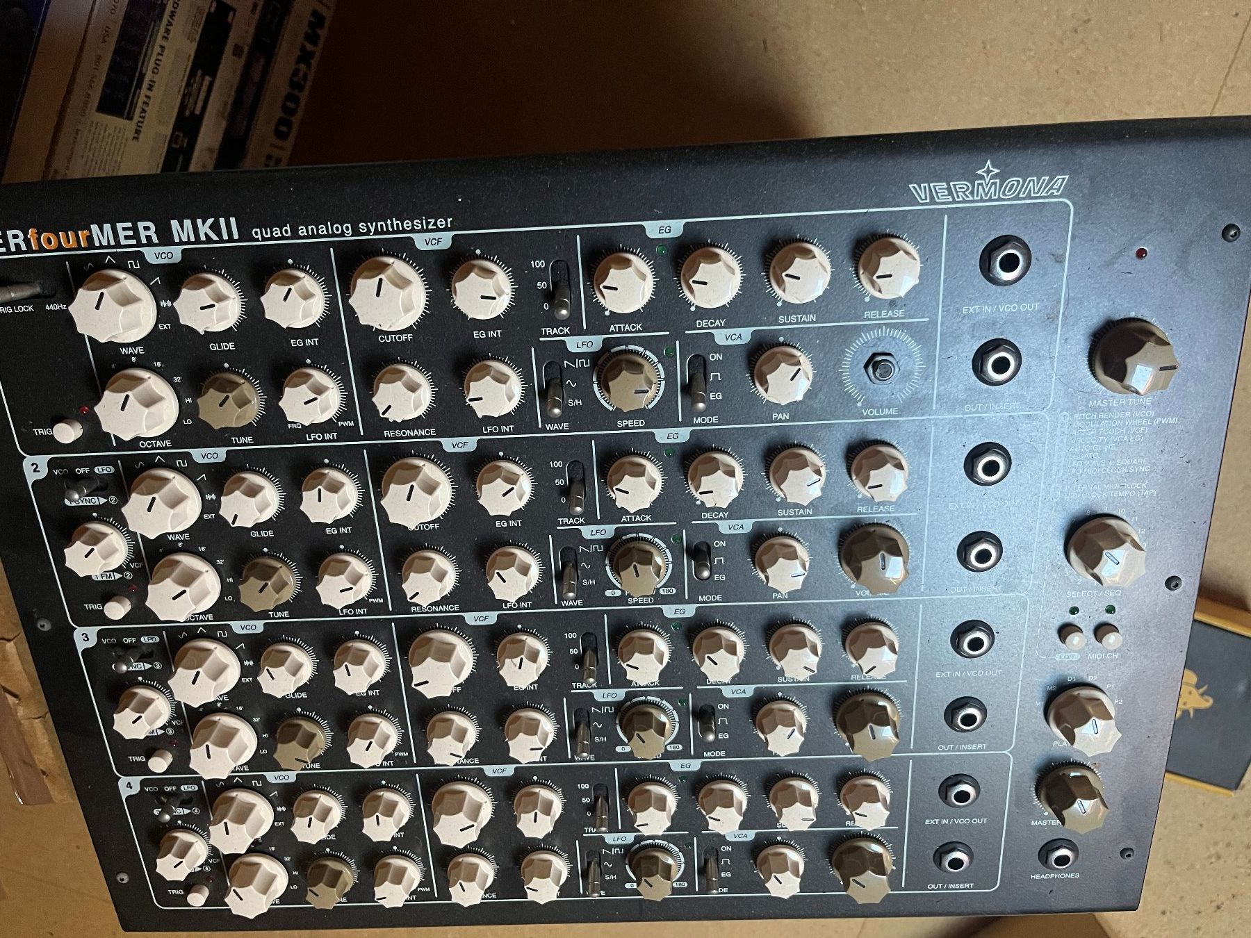Vermona Musikinstrumente: Vermona PERfourMER MKII – Defekt aus Winterthur von n_l_h 5