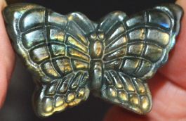 Deko Heilstein L-4381 – Labradorit Schmetterling 4x2,6x1cm