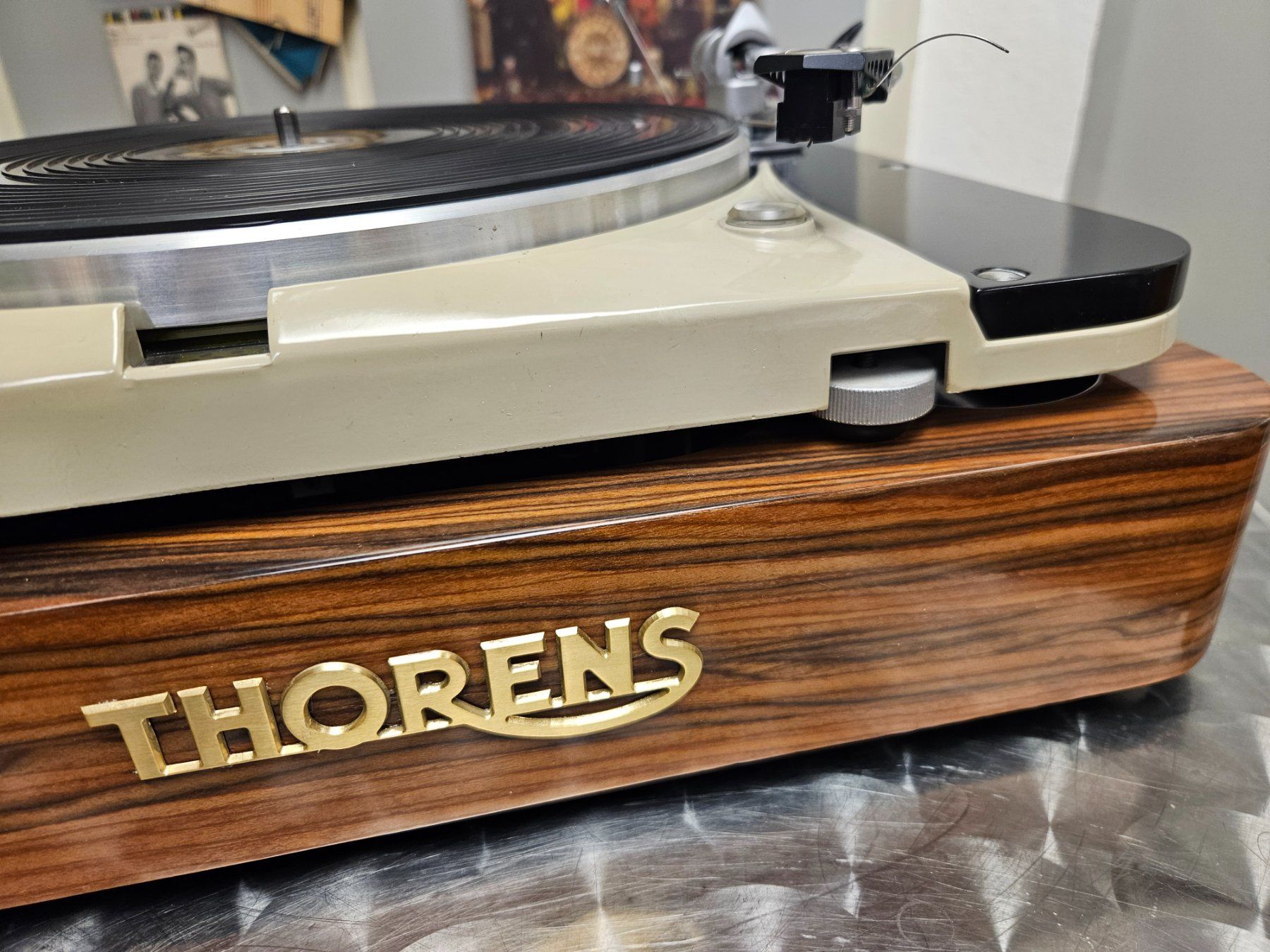 Thorens Giradischi: Thorens 124 Mk1 Top! – Usato da Herzogenbuchsee venduto da phonowelt 4