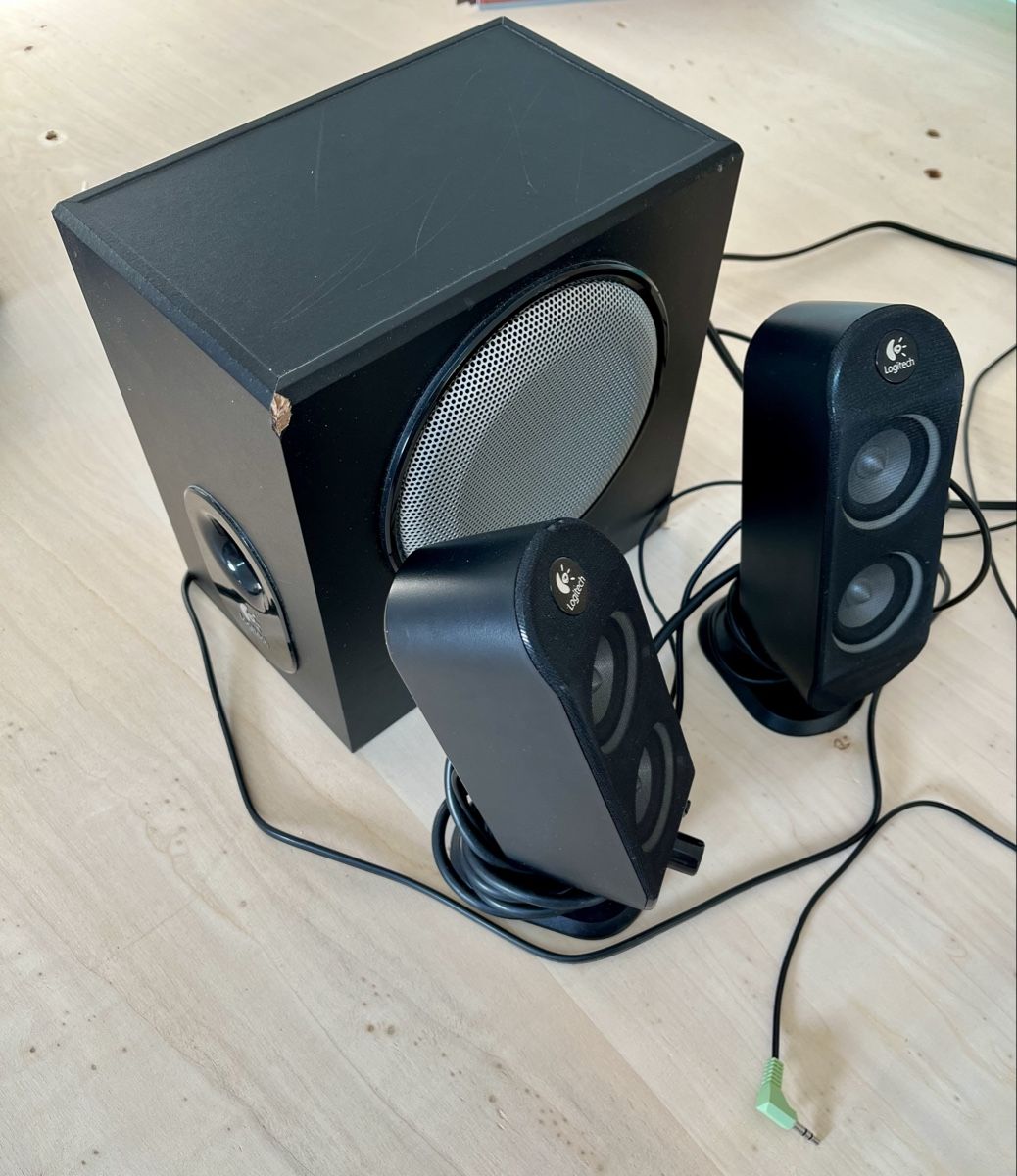 Logitech Lautsprecher: Lautsprecher-System Logitech X-230 2.1 Set gebraucht – Gebraucht aus Lyss von Gurti1 1