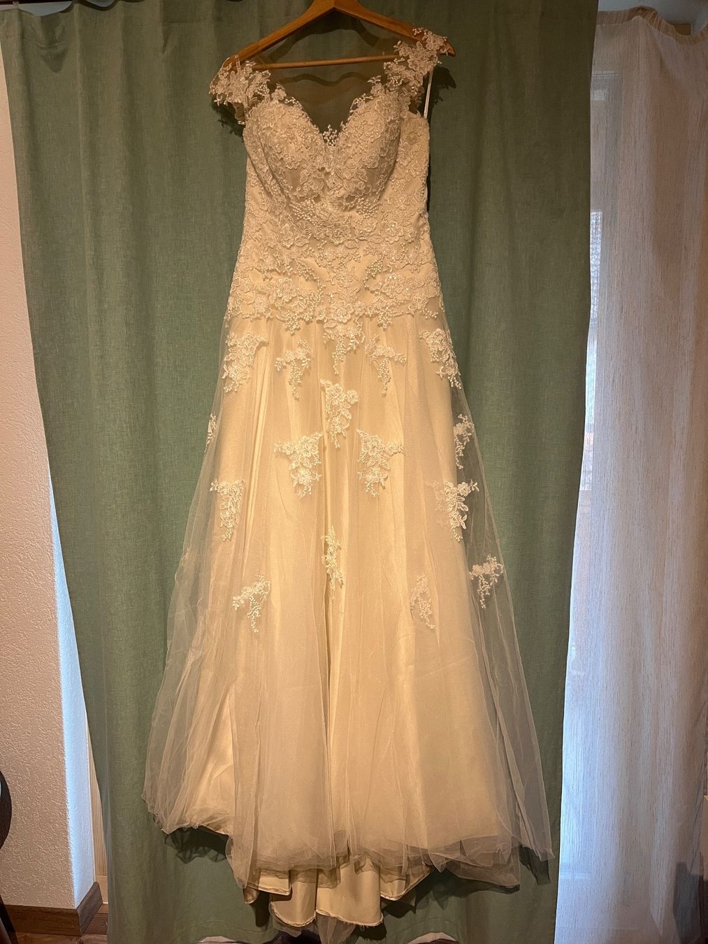 Vestiti: Hochzeitskleid Grösse 38 – Usato da Sarmenstorf venduto da jani91 6