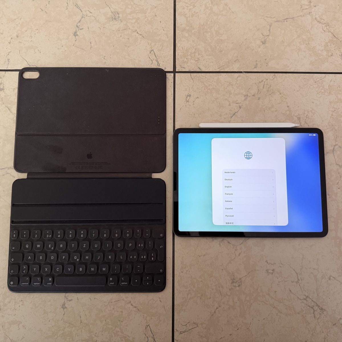 Apple Tablet PC: iPad Pro 11 256GB WiFi + Pencil + Magic Keyboard – Usato da Oberengstringen venduto da yuzveki 3