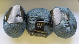 400 g blau-grünes Strickgarn bestehend aus 30% Merinowolle u