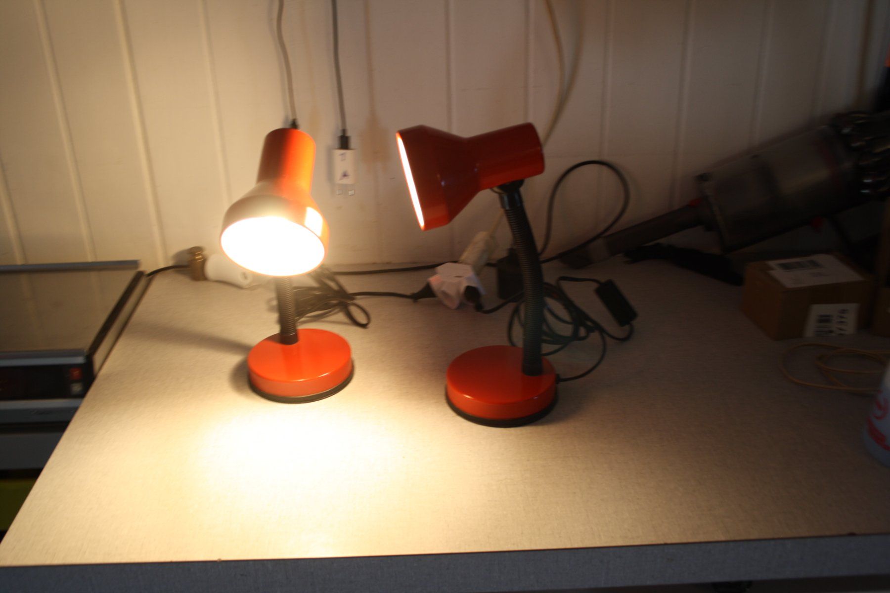 Lampade: 2 VINTAGE TISCHLAMPEN LAMPEN – Usato da Wauwil venduto da Pneuedy 1