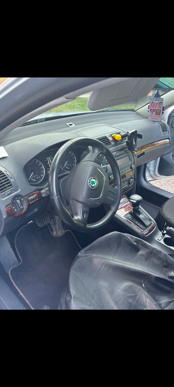 Skoda Automobili: Skoda Octavia 2.0 – Usato da Giswil venduto da Cedi1601 4