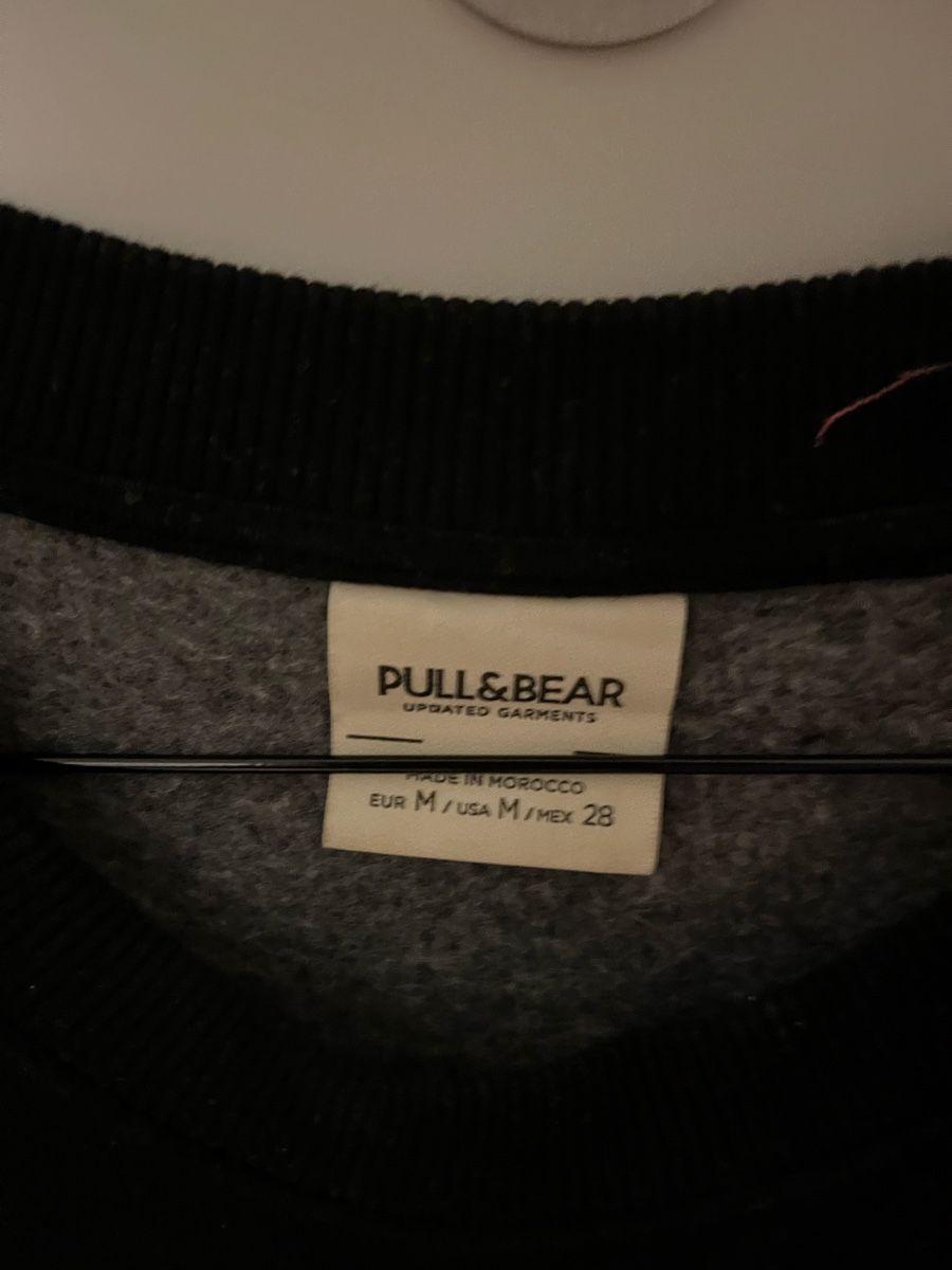 Pull&Bear Maglioni & Felpe: Pull&Bear Schwarzer Pullover Gr. M, Top Zustand – Usato da Abtwil SG venduto da and_8tpy 1
