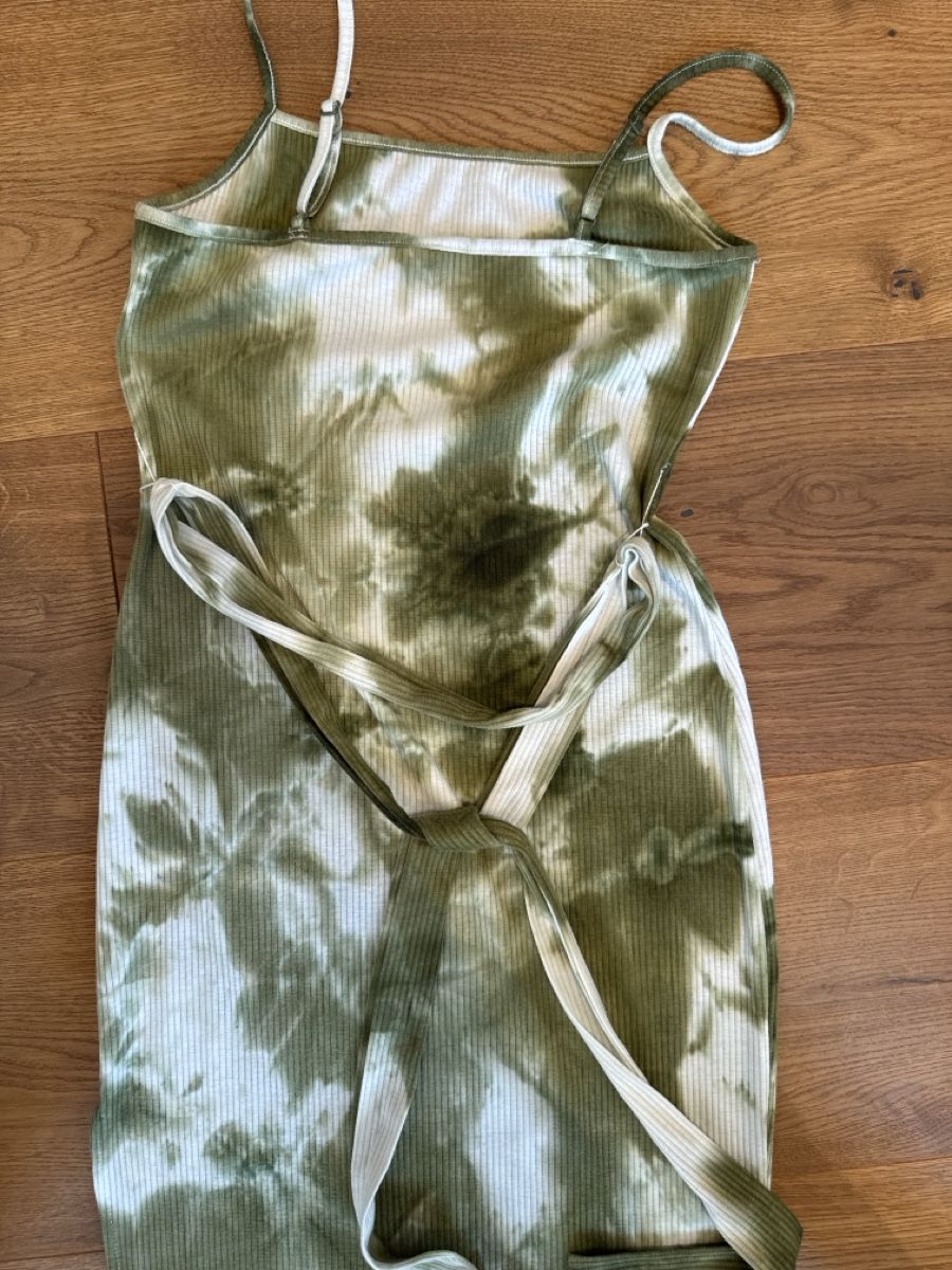 Shein Vestiti: Kleid Shein Tie Dye mit Schlitz  – Usato da Zweidlen venduto da sweetchili_03 2