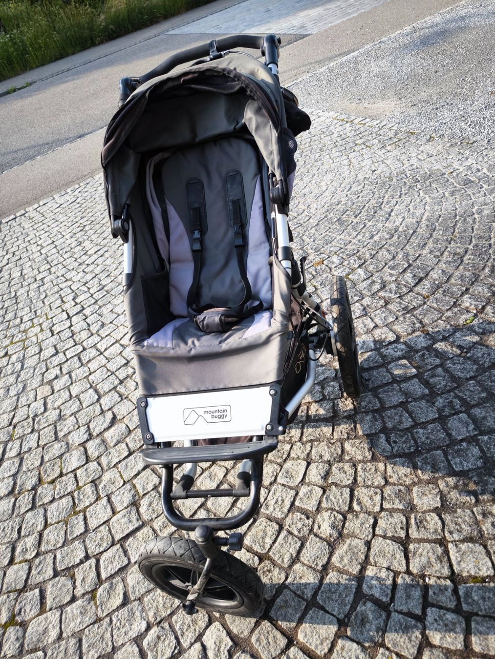 Mountain Buggy Kinderwagen: Mountain Buggy Terrain mit Zubehör – Gebraucht aus Brütten von Auctionboy 2