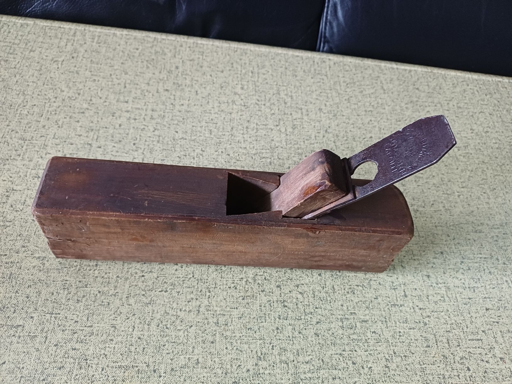 Tous les outils: Antiker Holzhobel – D'occasion à Ebersecken par Napf08