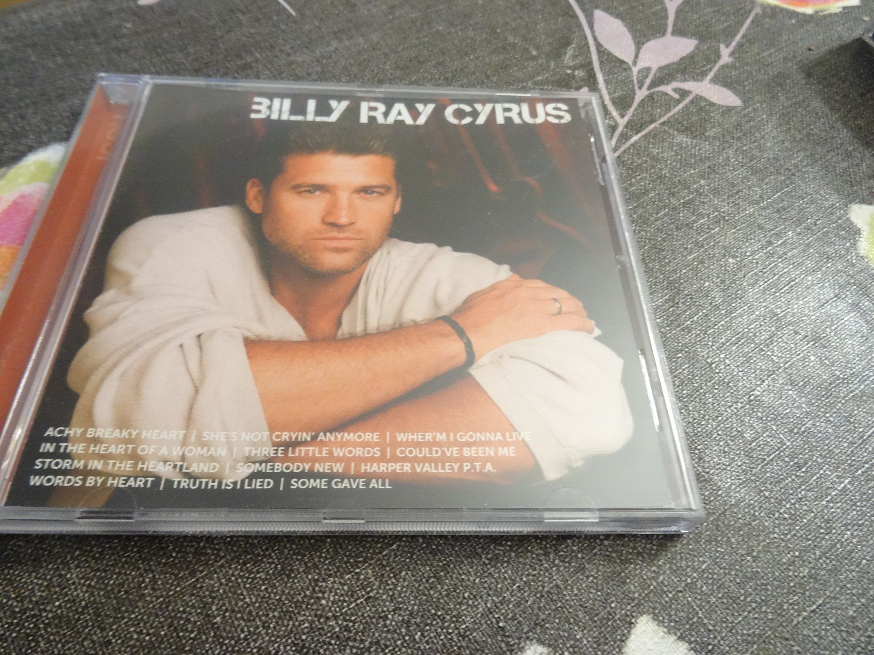 CD: Billy Ray Cyrus - CD – Usato da Olten venduto da Disc-Ausverkauf