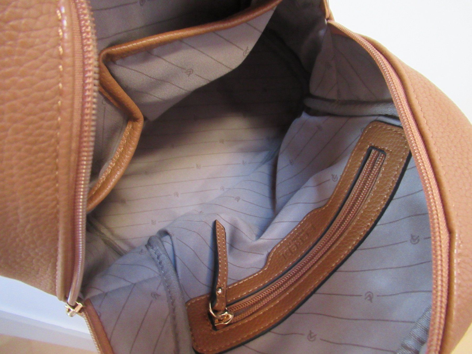 Zaini: Rucksack L.CREDI braun Kunstleder neu – Nuovo (secondo la descrizione) da Schwerzenbach venduto da Lordiman 2