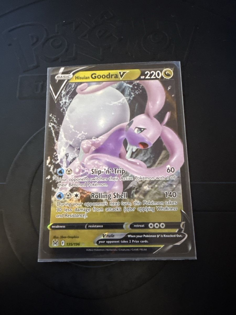 Pokémon Carte collezionabili: Hisuian Goodra V 135/196 – Usato da Zell LU venduto da Flavio-123