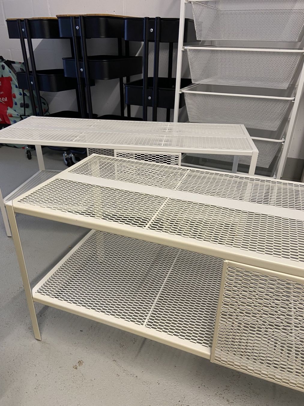 Ikea Mobili TV: IKEA 2 TV Metallmöbeli – Usato da Wald ZH venduto da Dorita777777 1