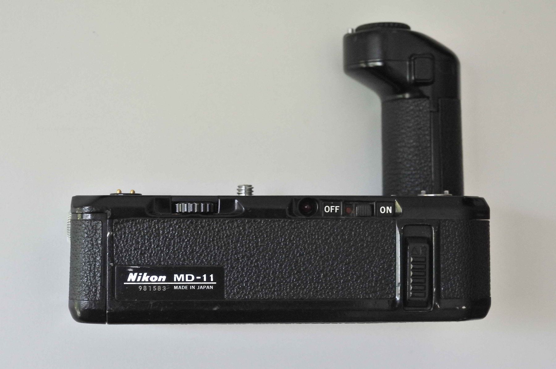 Nikon Fotocamera: Nikon Winder / Motor MD 11 – Usato da Schwerzenbach venduto da floridan
