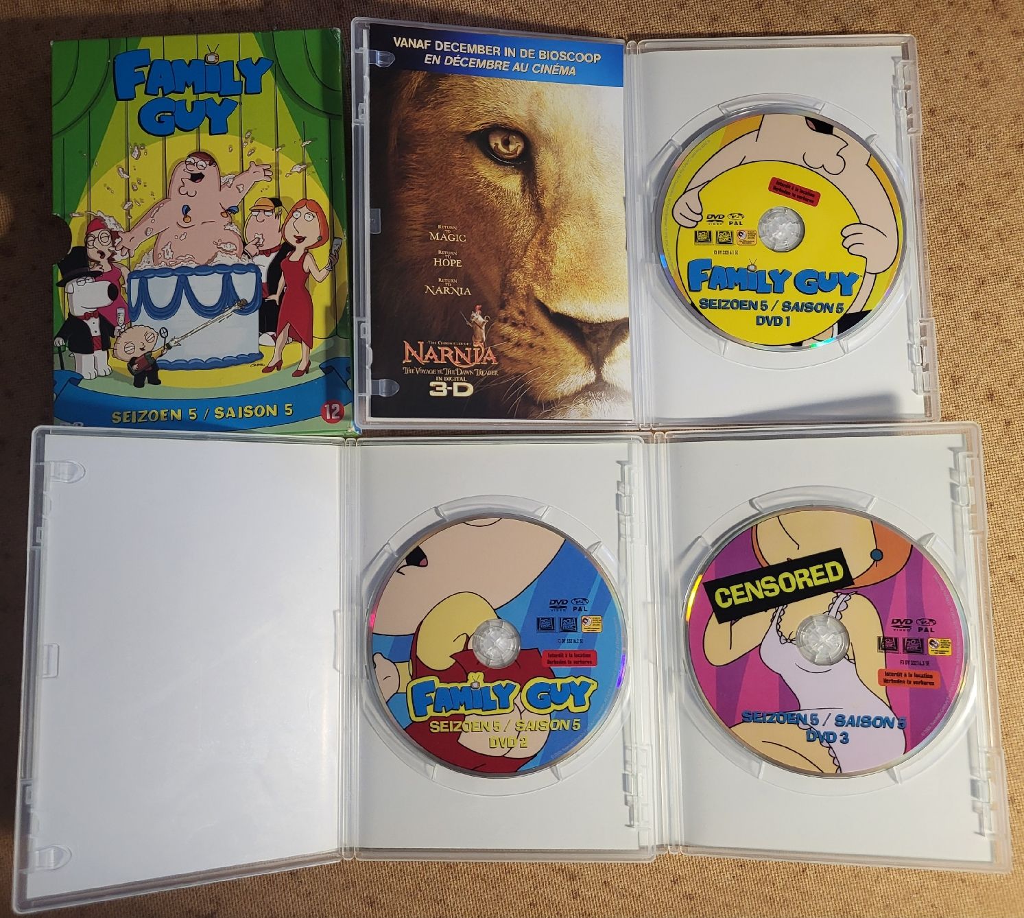 Tutti i DVDs: Coffret DVD Family Guy - Saison 5 – Usato da Montet (Glâne) venduto da KOADA 5