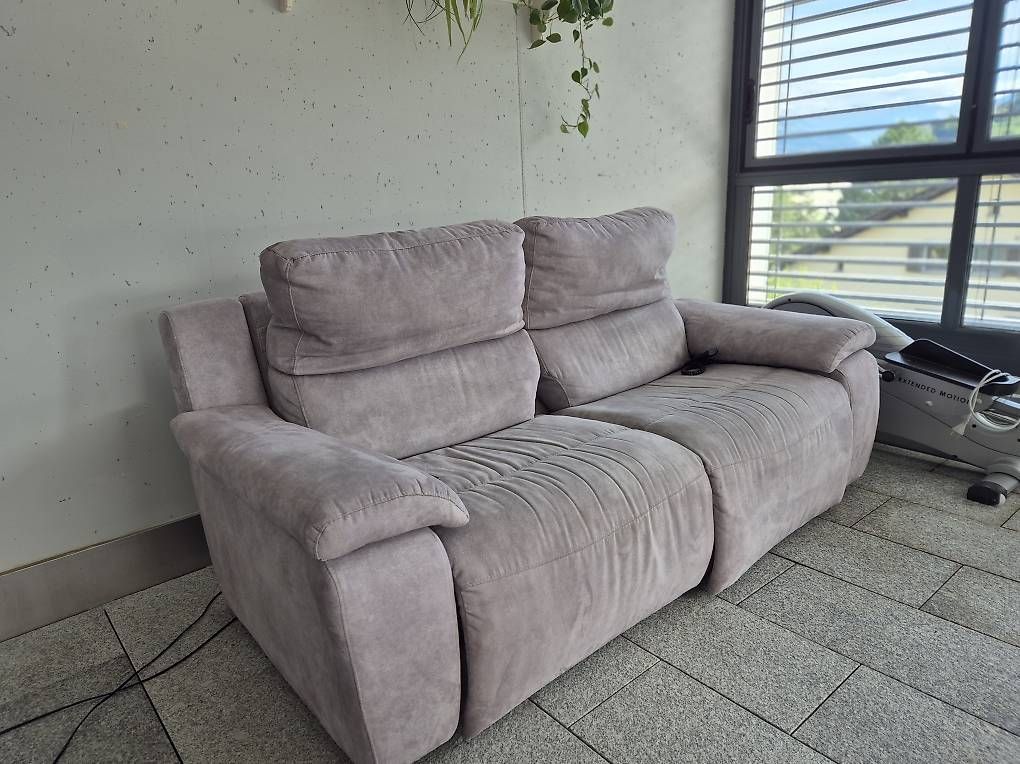 Divani: Elektrisches 2-Sitzer-Relaxsofa  – Usato da kriens venduto da bettic11 2