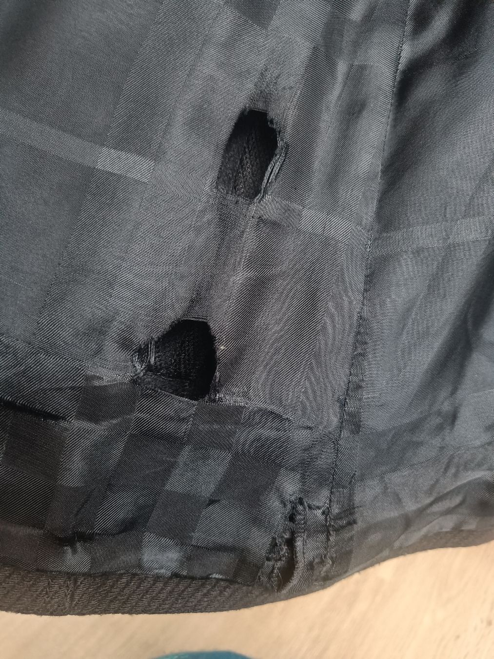 Burberry Jacken: Burberry Damenjacke in Schwarz – Gebraucht aus Emmen von kat_q67m 3