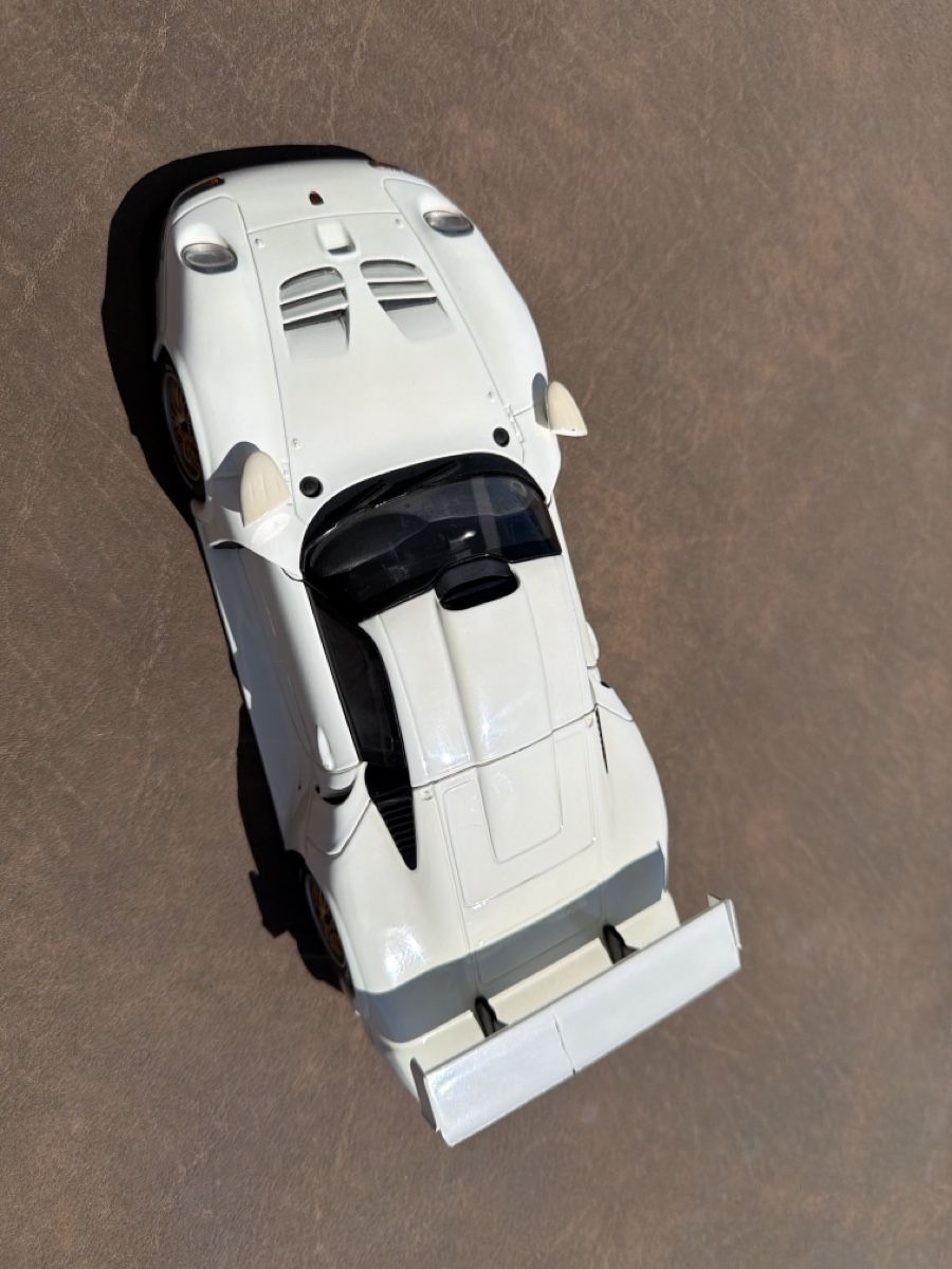 UT Models Modellini d'auto: Porsche 911 GT1 - 1/18 - UT Models – Usato da Wolfwil venduto da Rolex1 5