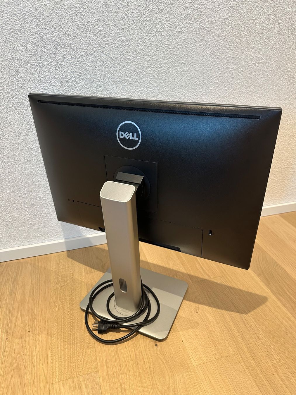 Dell Monitor: Bildschirm 24 Zoll – Usato da Zürich venduto da cin_mg8w 1