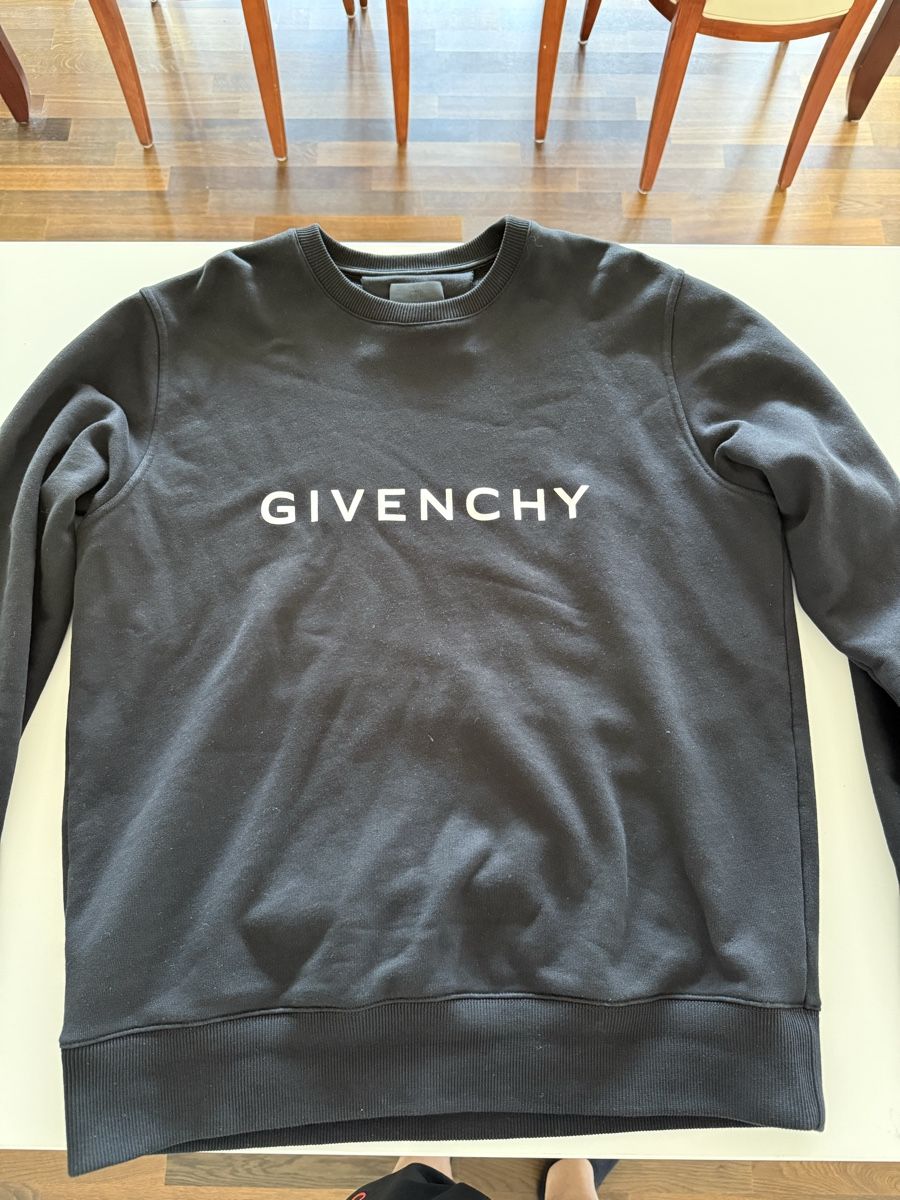 Maglioni & Felpe: Givenchy Pullover – Usato da Islikon venduto da nik_77fp