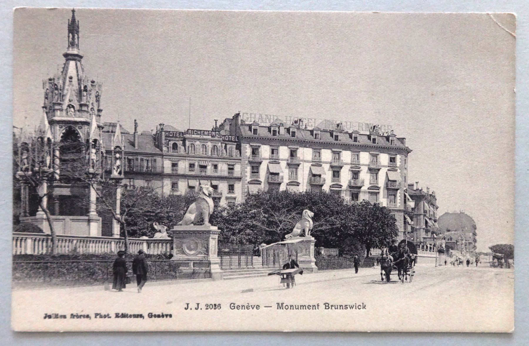 Cartes postales: Genève - Monnument Brunswick – D'occasion à Fétigny par Billy2miny