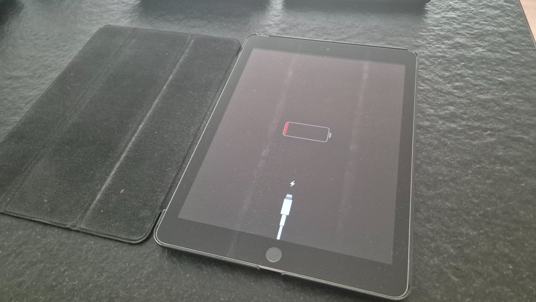 Apple Tablet PC: 5x Apple IPad 6 in gebrauchtem Zustand – Usato da Zeiningen venduto da McEddie_1297 1