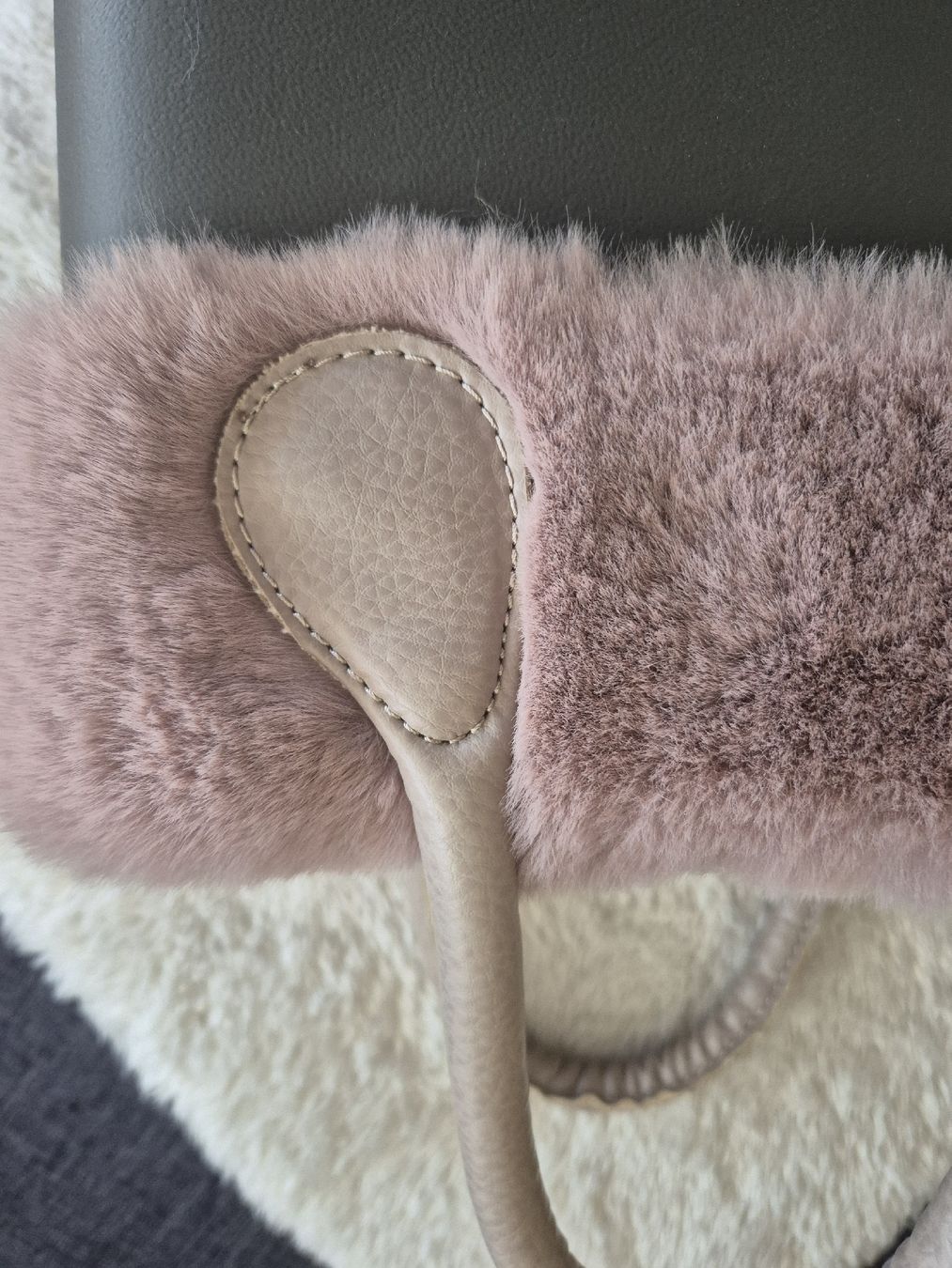 Obag Borse da donna: Handtasche von Obag, grün mit Kunstfell – Usato da Merenschwand venduto da Epc19 2