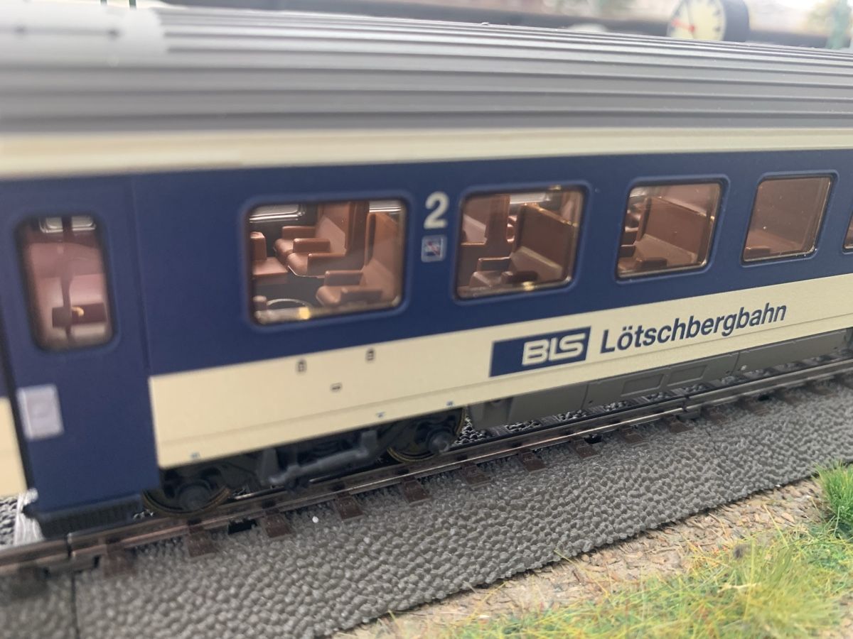 Märklin Modelleisenbahnen: Märklin HO 42175 set BLS SBB – Neu und originalverpackt aus Montpreveyres von Maleagant 5