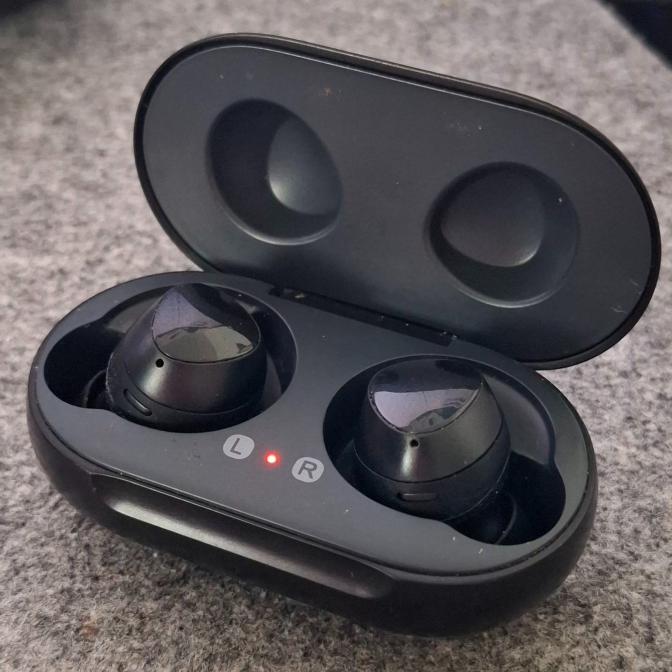 Samsung Cuffie: Galaxy Buds (00D2) – Usato da Obernau venduto da Minu77