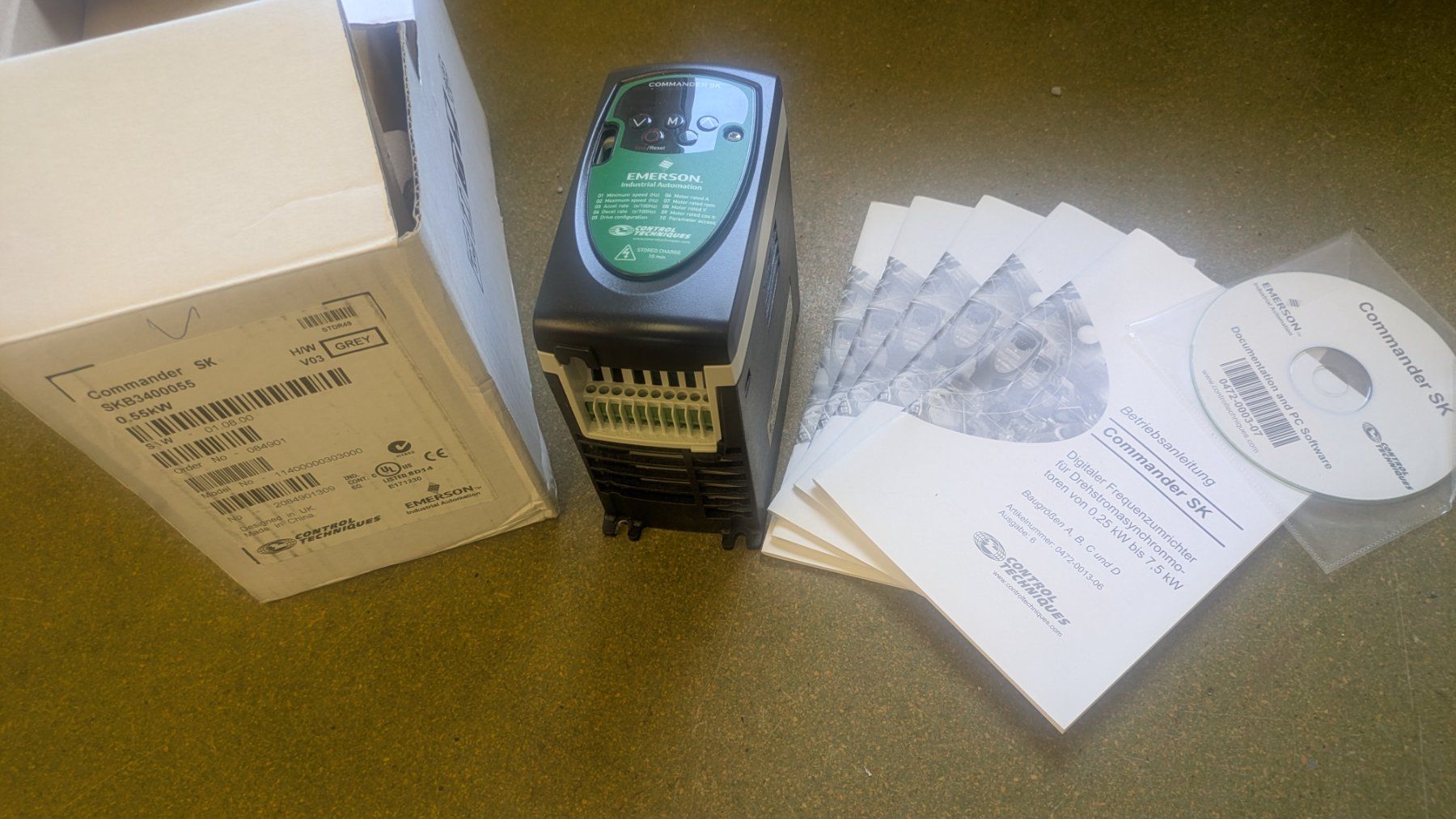 Elektronikbauteile: Frequenzumrichter Emerson Control Techniques SKA1200055 0,55 – Gebraucht aus Lotzwil von Kape 1