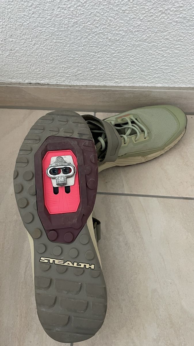 Scarpe da donna: Velo Klickschuhe – Nuovo (secondo la descrizione) da Wildberg venduto da jessi_s6 1