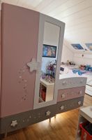 Zu verkaufen Kinderschrank mit Kommode