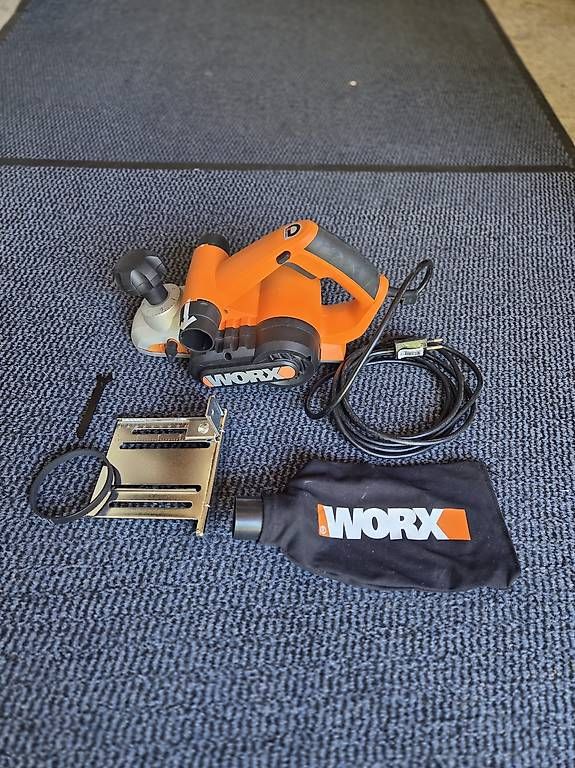 Tutte le macchine: WORX Elekro Hobel WX623.1 – Usato da Escholzmatt venduto da Mpowerone