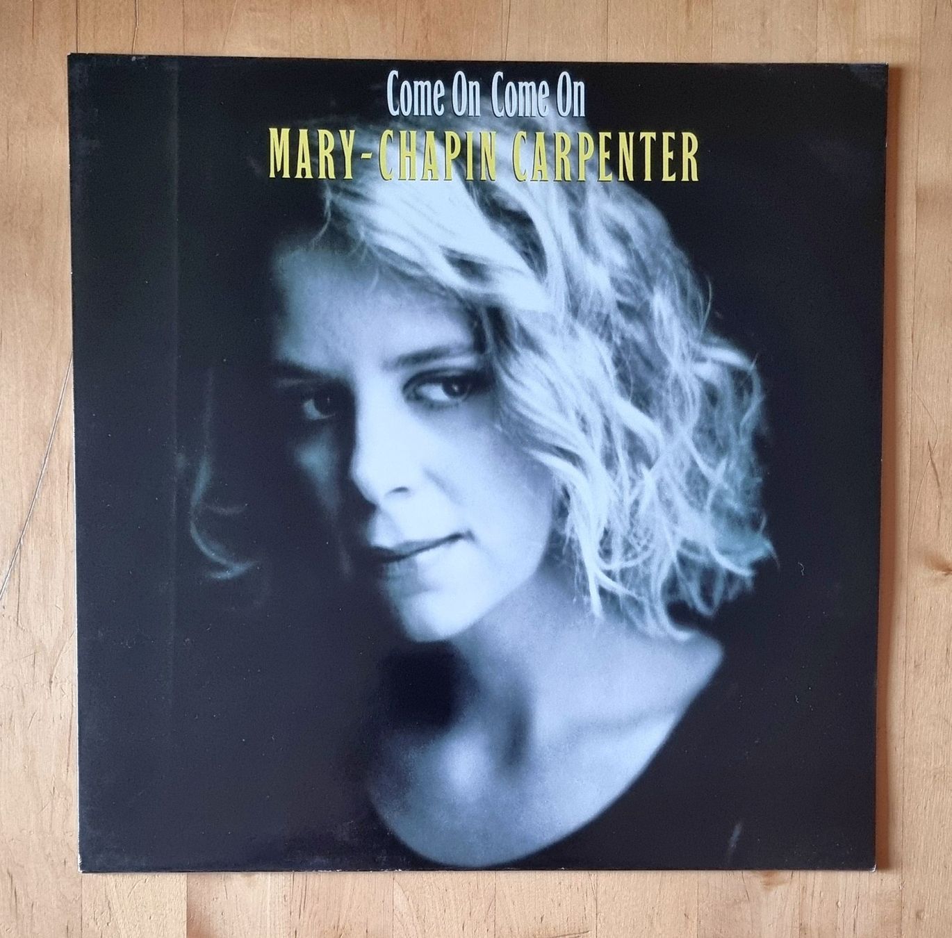 Dischi in vinile: LP Mary Chapin Carpenter "Come On Come On" (US/NL 1992) mint – Nuovo e nell'imballaggio originale da Luzern venduto da Frizzz