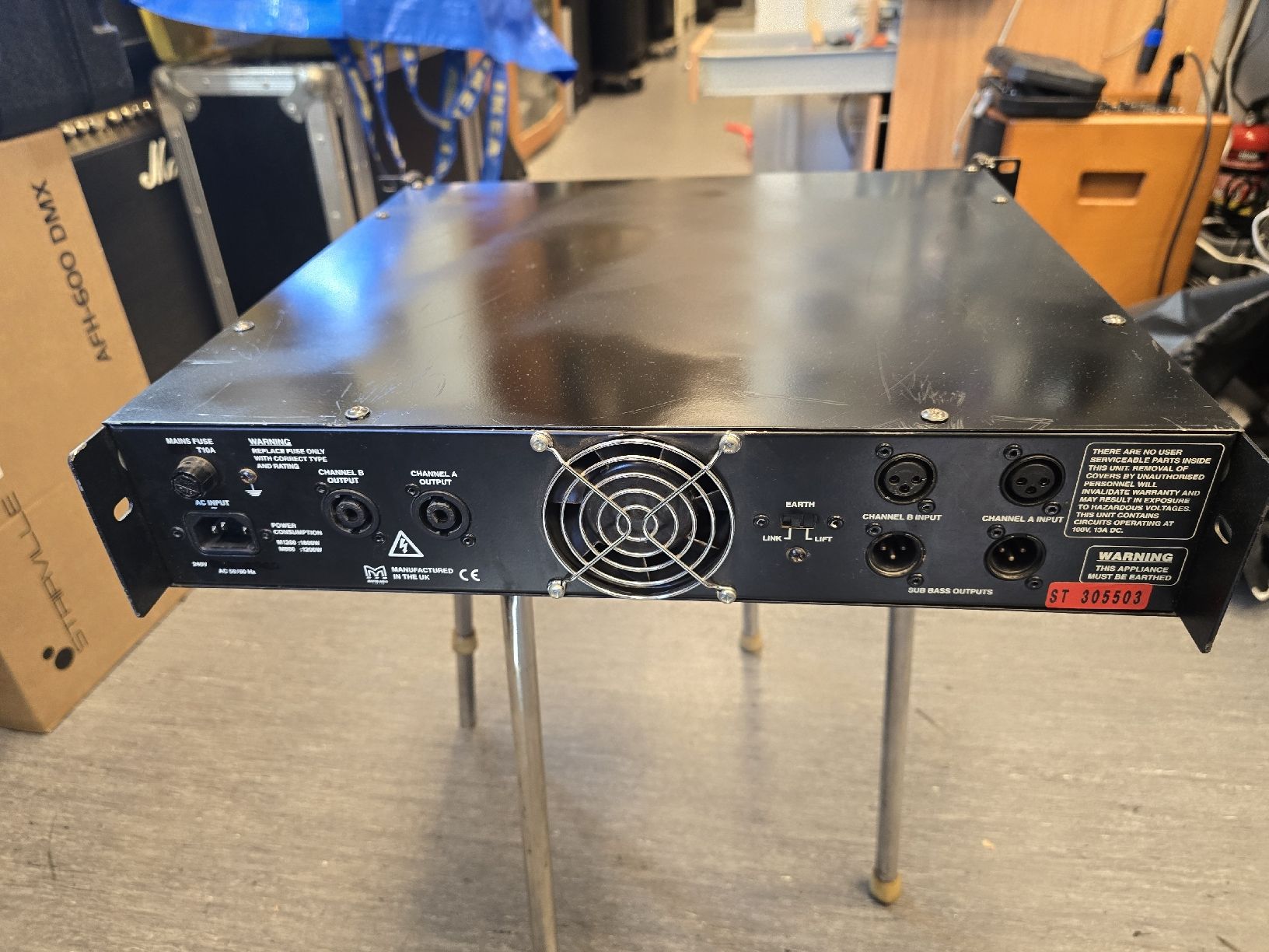 Amplificateurs: Martin Audio M800 power Amplifier 800 W  – D'occasion à Zürich par Roy-Events-Zurich 3