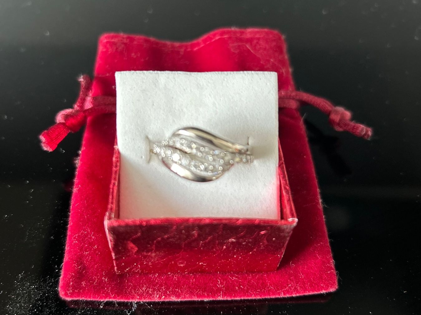 Ringe: Silberring mit Zirkonias – Neu (gemäss Beschreibung) aus Fraubrunnen von Nicky024