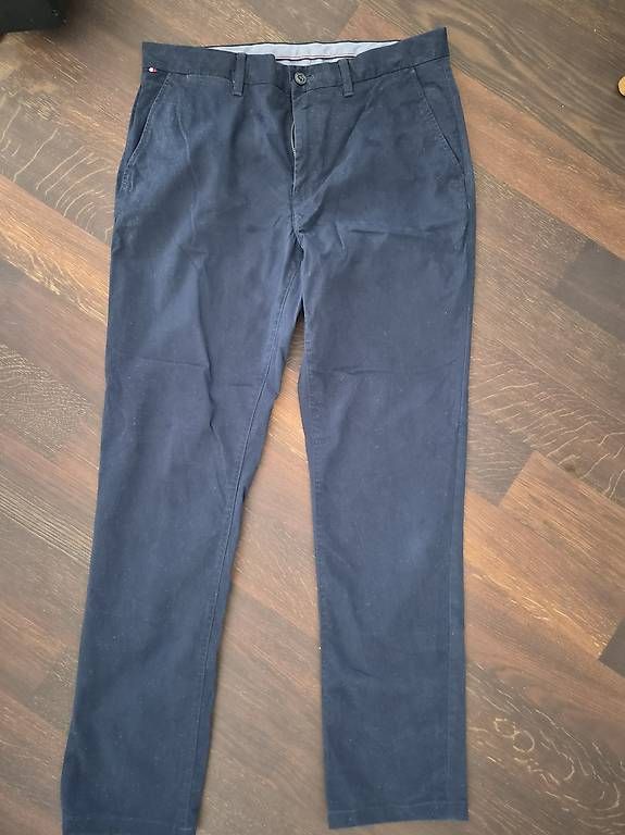 Pantaloni: Hilfiger Chino neu – Nuovo e nell'imballaggio originale da Basel venduto da Neudecks 1