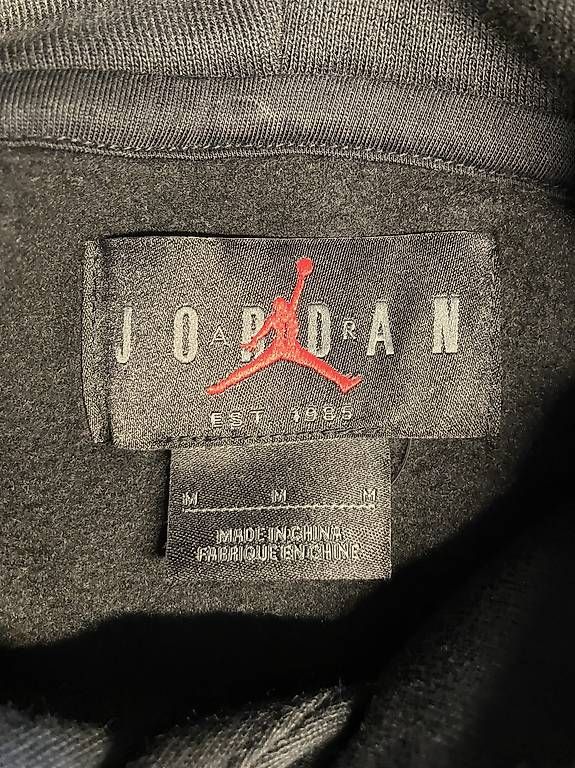 Maglioni & Felpe: Jordan Hoodie Gr. M Herren – Usato da Zürich venduto da Zueriost 3