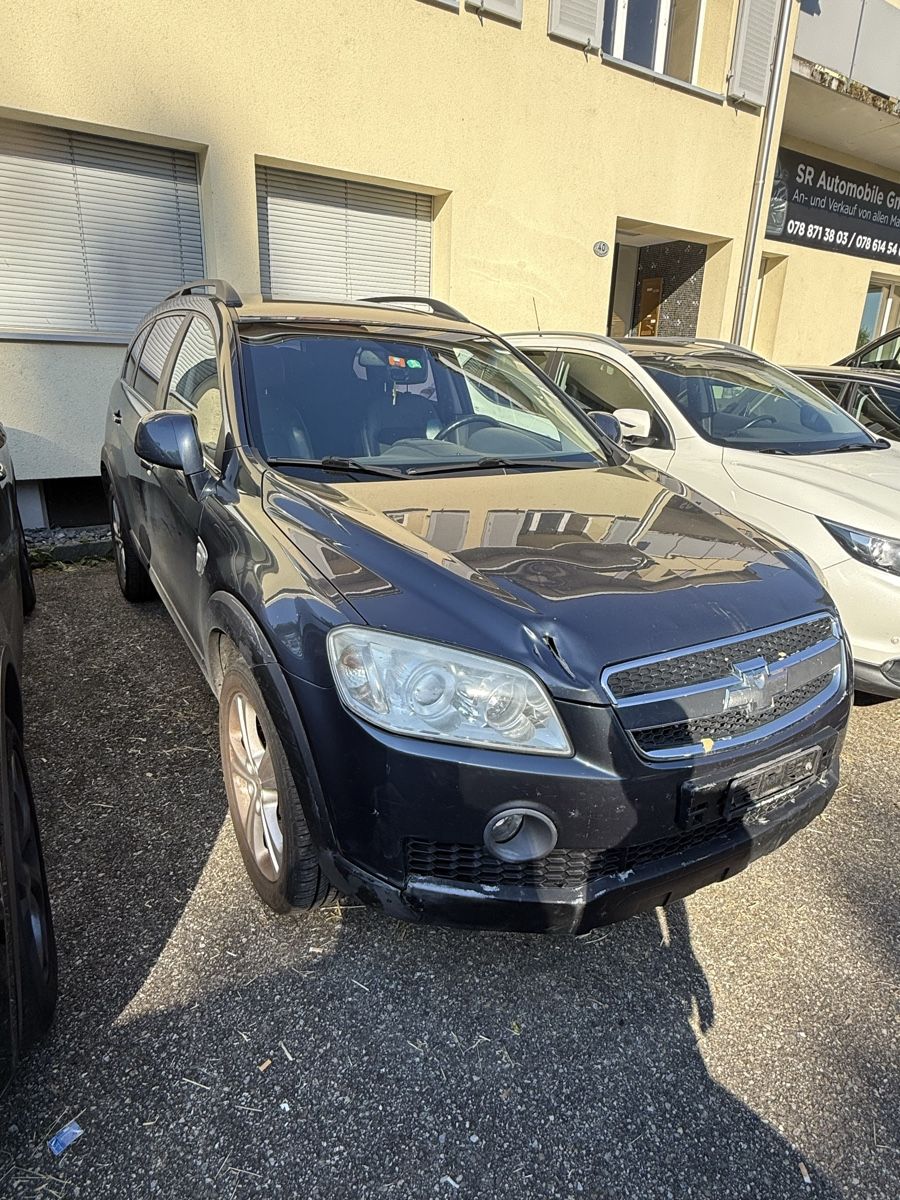 Chevrolet Autos: Chevrolet Captiva SUV dunkelblau – Défectueux à Buchs LU par pogi01 3