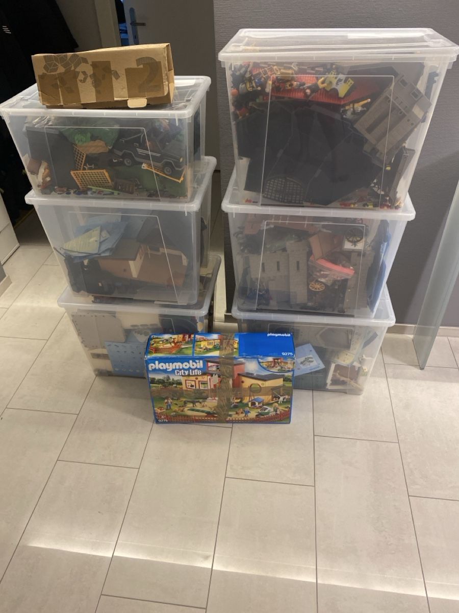 Playmobil Giocattoli: Grosse Playmobil Sammlung, viele Sets – Usato da Grosswangen venduto da Yafuda