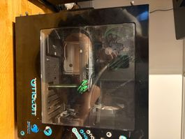 Computergehaeuse mit Sapphire Grafikkarte und Antec Kuehler