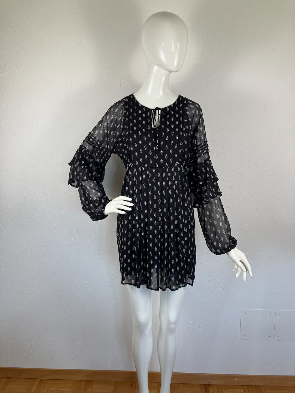 Pepe Jeans Kleider: Pepe Jeans Kleid Gr.S – Gebraucht aus Laupen ZH von kar_lfz6 3