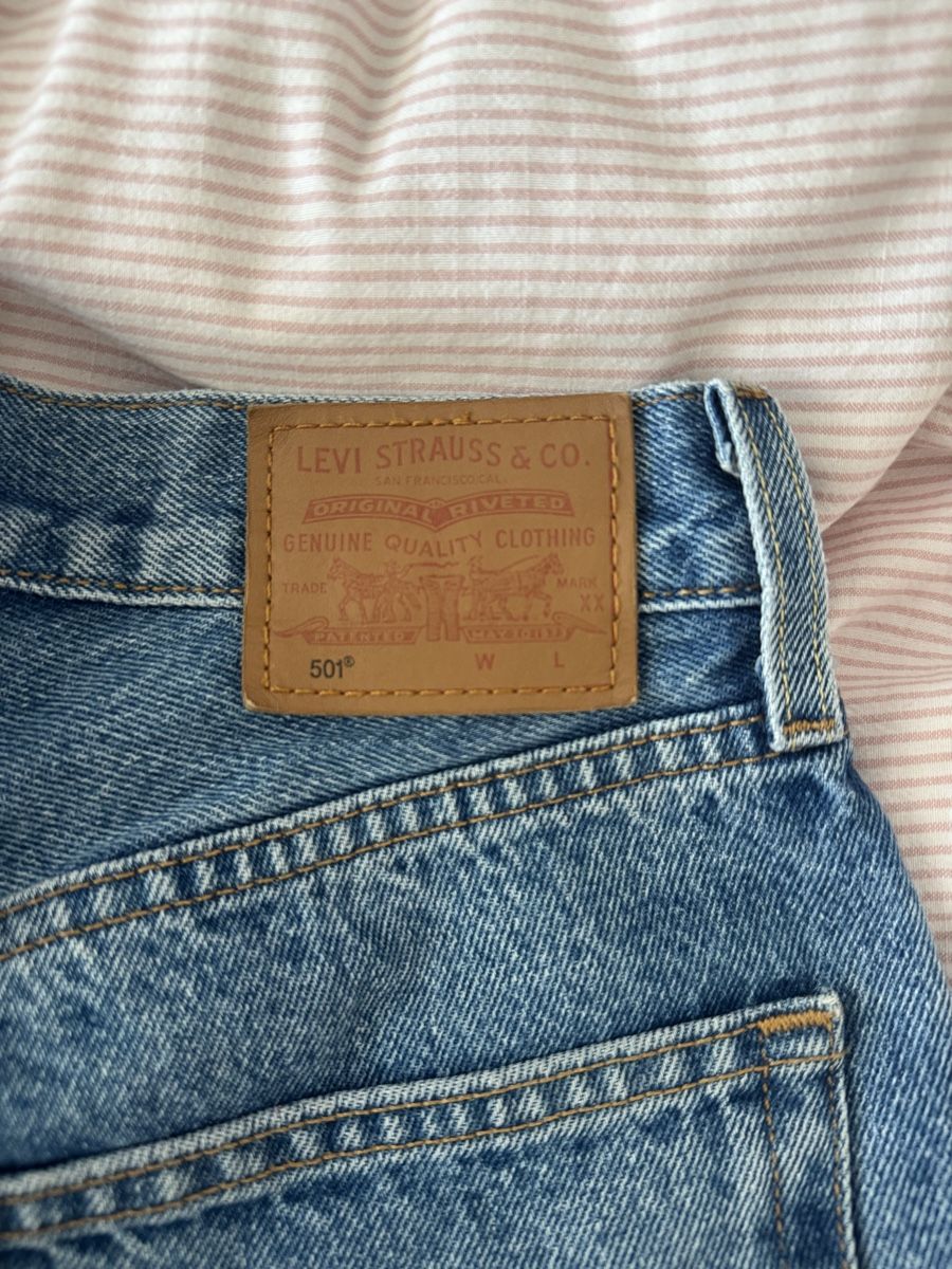 Levi's Jeans: Levis 501 W24 L32 – D'occasion à Mosen par elise.th 2