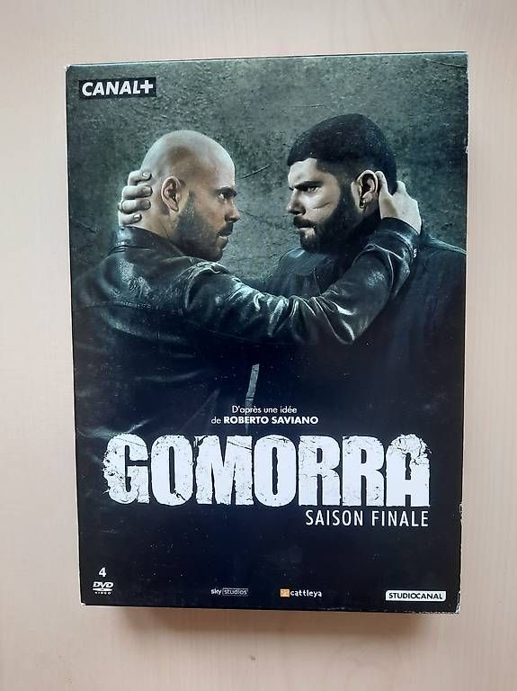 Tutti i DVDs: Gomorra intégrale saisons 1 à 5 – Usato da Montreux venduto da princessemalabar 1
