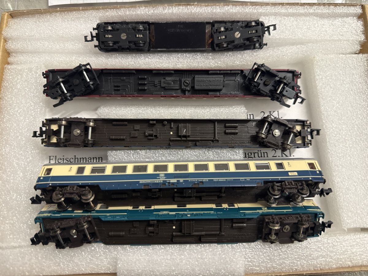 Trix Modellini di ferrovie: N V200 Minitrix 1 Lok + 4 Wagen – Usato da Berikon venduto da TopLok 2